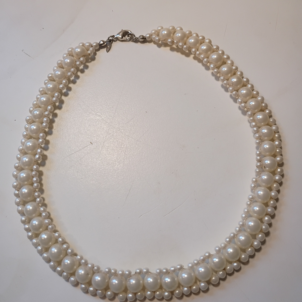 Vintage Avon Faux Pearl Necklace and Bracelet Set - Picture 5 of 10